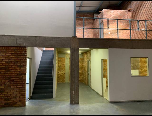 195M² WAREHOUSE TO LET IN STRIJDOMPARK